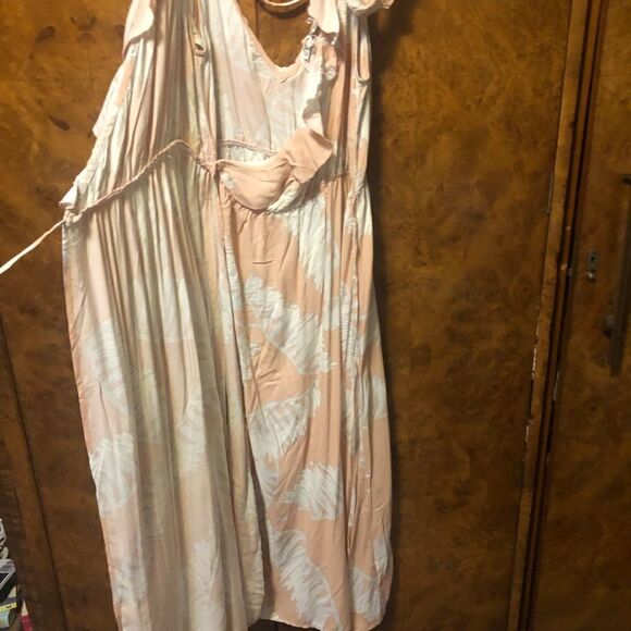 Tropical flirty wrap dress - Picture 5 of 6